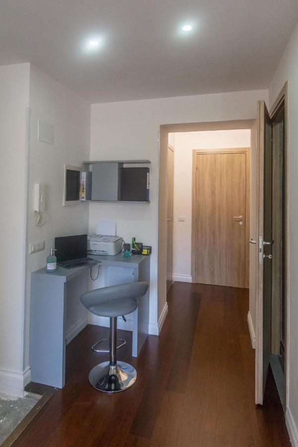 Hotel Shine House à Rome Extérieur photo